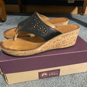 Clarks sandal, size 8, black, cork heel
